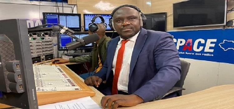 Guinée : Le journaliste Lamine GUIRASSY interdit d’exercer pour diffusion de fausses nouvelles