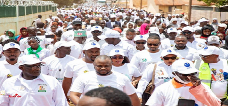 Transition en Guinée: à Conakry, des enseignants manifestent leur soutien au président Doumbouya