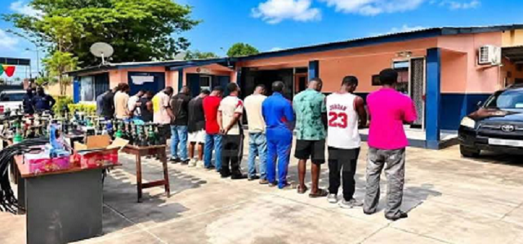 Guinée: arrestation de 36 personnes lors d'opérations contre la chicha dans des boîtes
